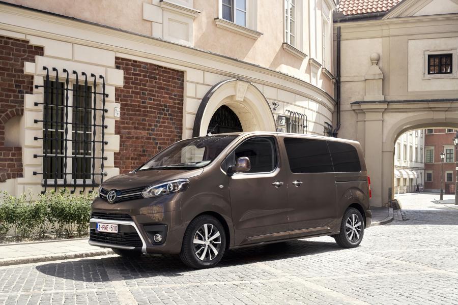  Toyota ProAce Verso 2016 года  (фото 31 из 31)